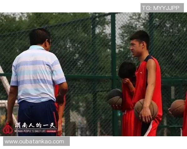 李静的篮球人生：从热爱到坚持的深度对话与成长之路