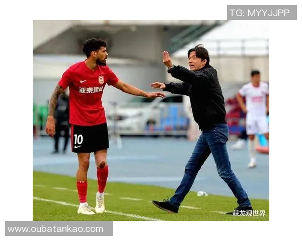 杭州足球队比赛经验引发热议球迷对战术选择和球员表现各执己见 杭州足球队比赛经验引发热议球迷对战术选择和球员表现各执己见