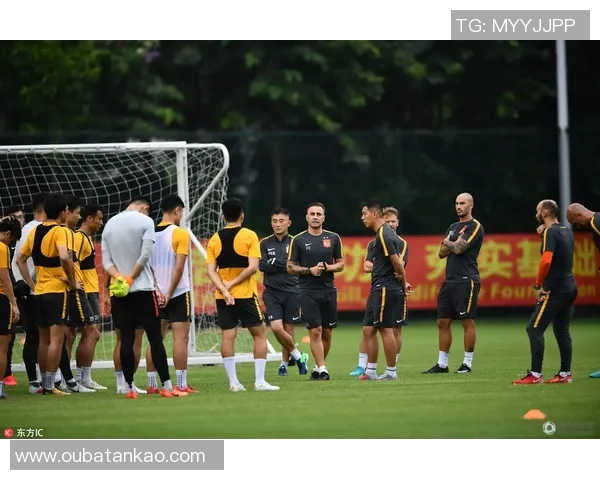 广州网球队的包夹战术解析与实战应用探讨