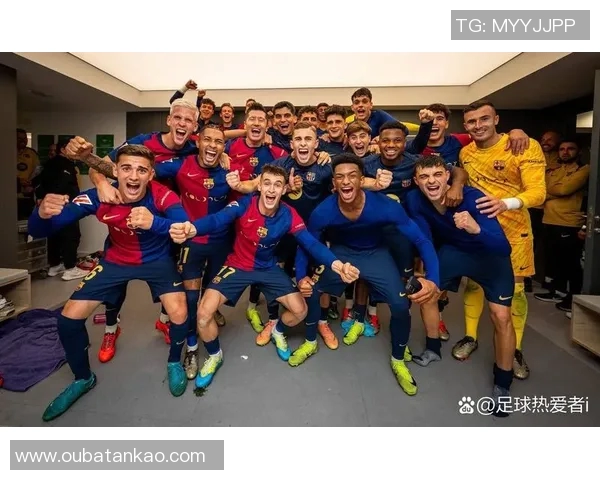 莱万领衔球队新征程展现足球魅力与团队精神的完美结合