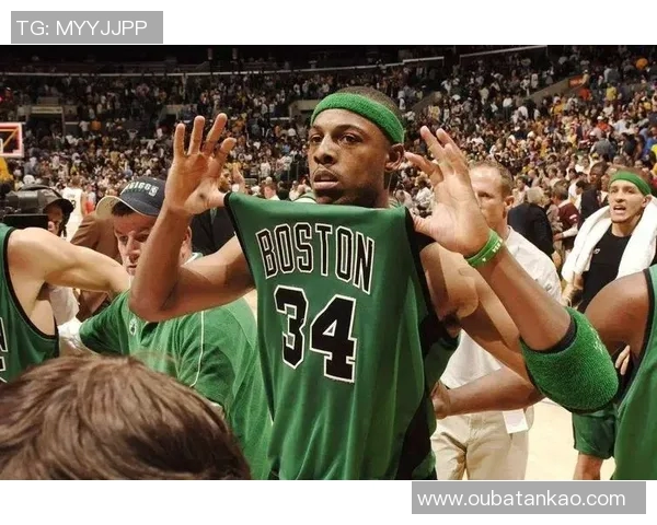 奥登与希伯特的对决：两位篮球巨星的巅峰对抗与职业生涯回顾