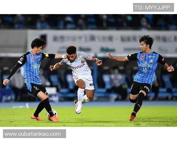 广岛三箭对阵墨尔本精彩直播全程回顾与赛后分析