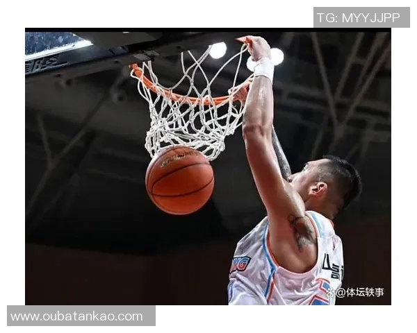 陈林坚：从青涩球员到篮球场上的闪耀明星之路