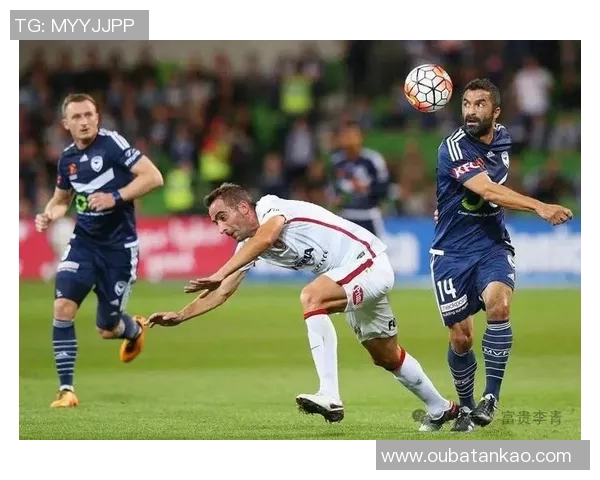 埃尔夫斯堡与达尔的精彩对决揭示了足球战术的魅力与团队合作的重要性 埃尔夫斯堡与达尔的精彩对决揭示了足球战术的魅力与团队合作的重要性