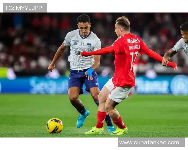 圣克拉拉迎战本菲卡争夺联赛关键三分的精彩对决 圣克拉拉迎战本菲卡争夺联赛关键三分的精彩对决