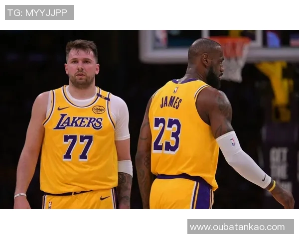 湖人对决热火11月19日精彩回顾与赛后分析 湖人对决热火11月19日精彩回顾与赛后分析