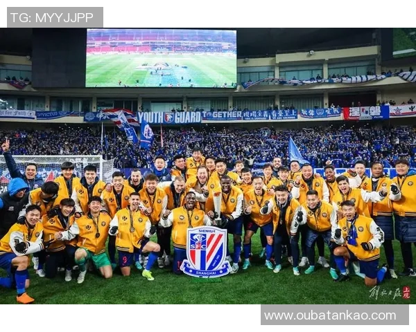 上海足球队在足球团队协作排行榜中荣登第九名展现出强大团队精神与默契配合